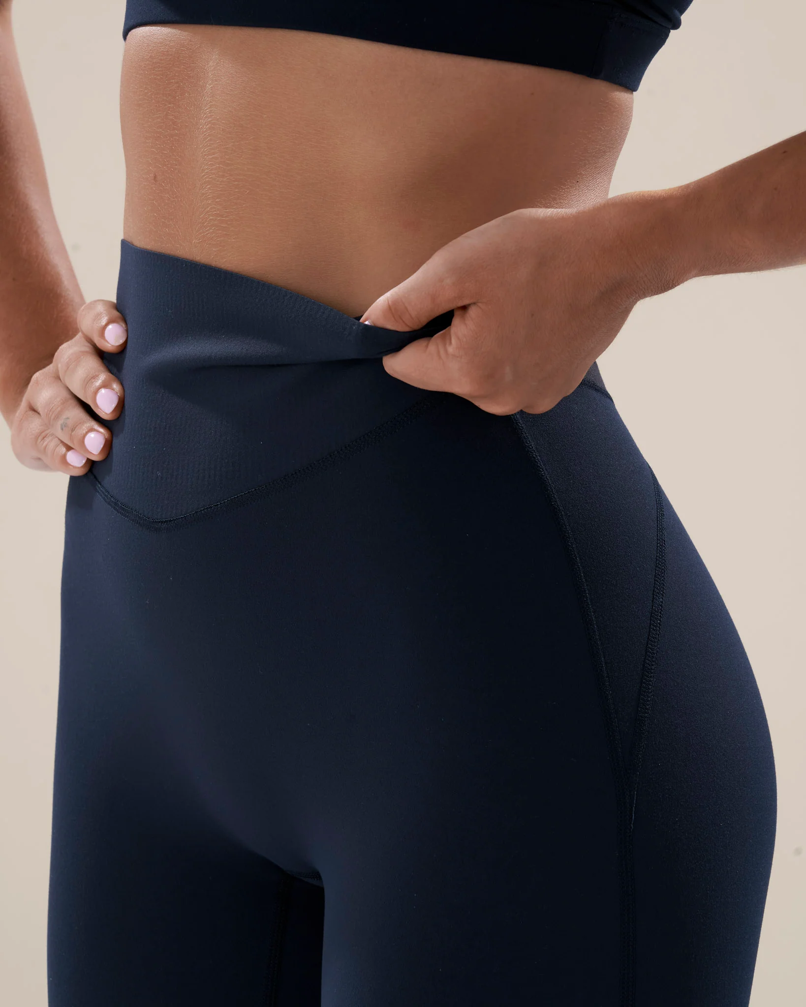 [PRE-ORDER] Contour Classic Leggings 2.0 in Dive - Image 3